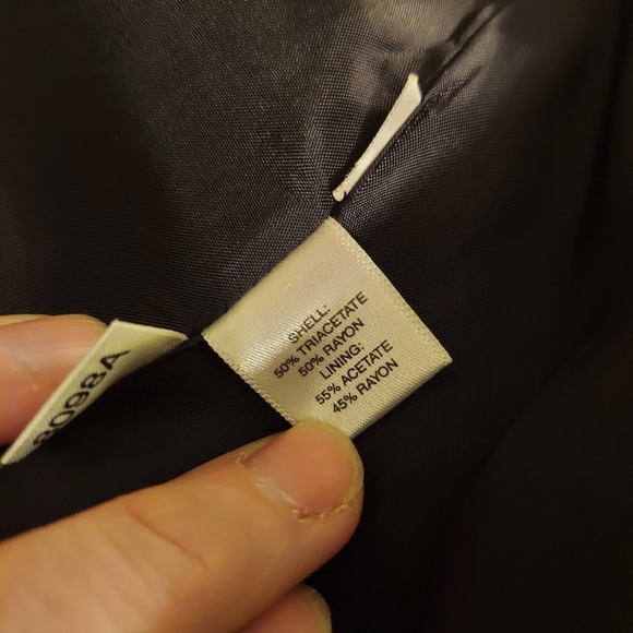 Women’s Ann Taylor 3 button Professional Black Blazer, size 2 - Picture 7 of 8